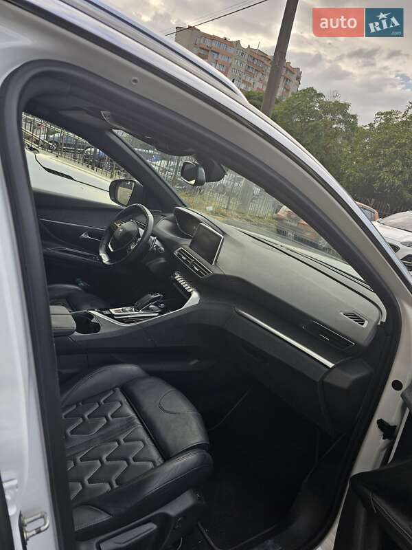 Внедорожник / Кроссовер Peugeot 5008 2018 в Одессе