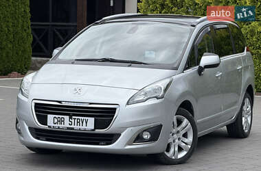 Мікровен Peugeot 5008 2015 в Стрию