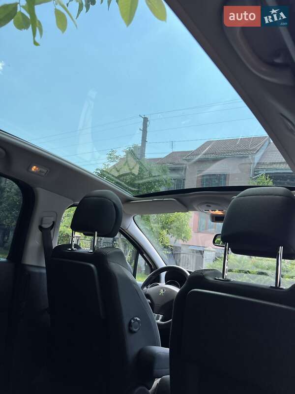 Микровэн Peugeot 5008 2012 в Ивано-Франковске фото 15 Микровэн Peugeot 5008 2012 в Ивано-Франковске