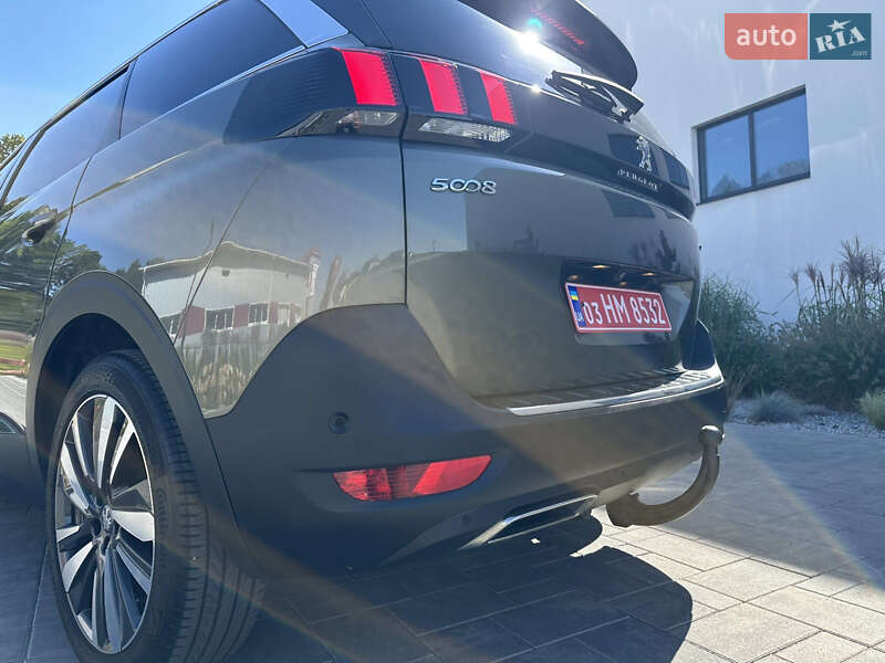 Позашляховик / Кросовер Peugeot 5008 2018 в Луцьку