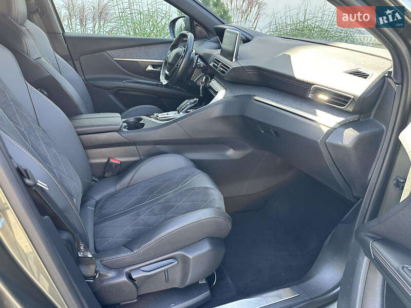 Позашляховик / Кросовер Peugeot 5008 2018 в Луцьку