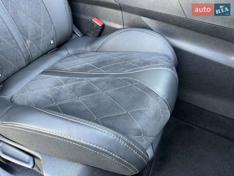 Позашляховик / Кросовер Peugeot 5008 2018 в Луцьку