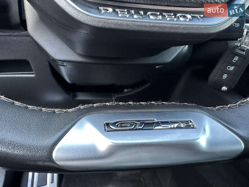 Позашляховик / Кросовер Peugeot 5008 2018 в Луцьку