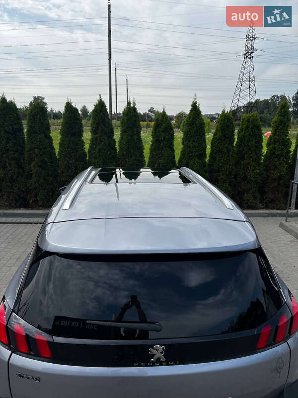 Позашляховик / Кросовер Peugeot 5008 2017 в Львові