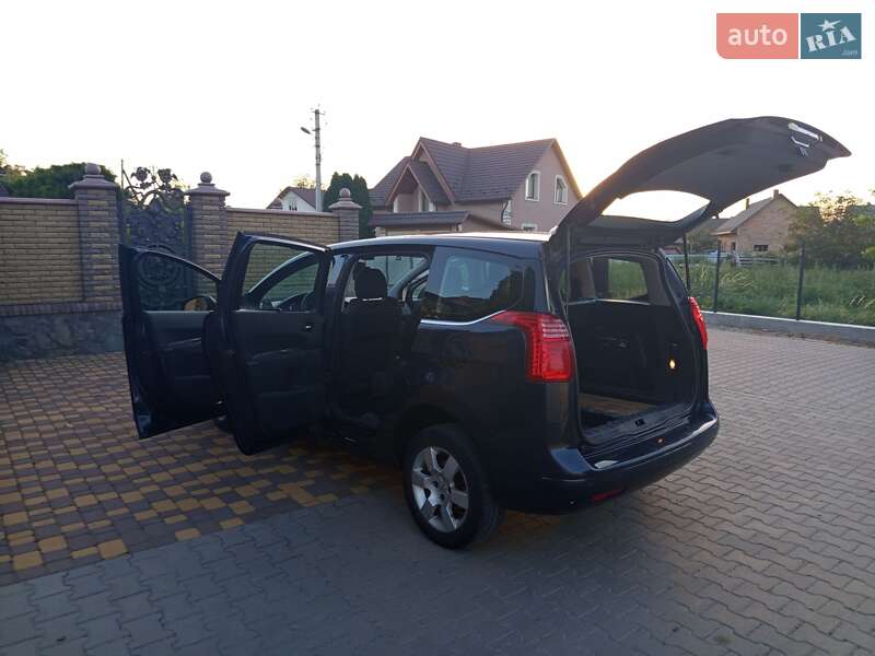 Мікровен Peugeot 5008 2012 в Чернівцях