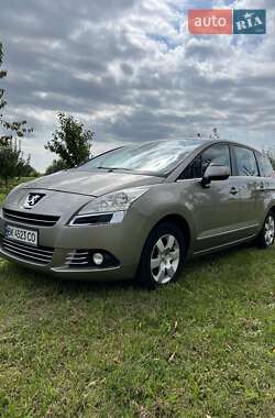 Микровэн Peugeot 5008 2010 в Ровно