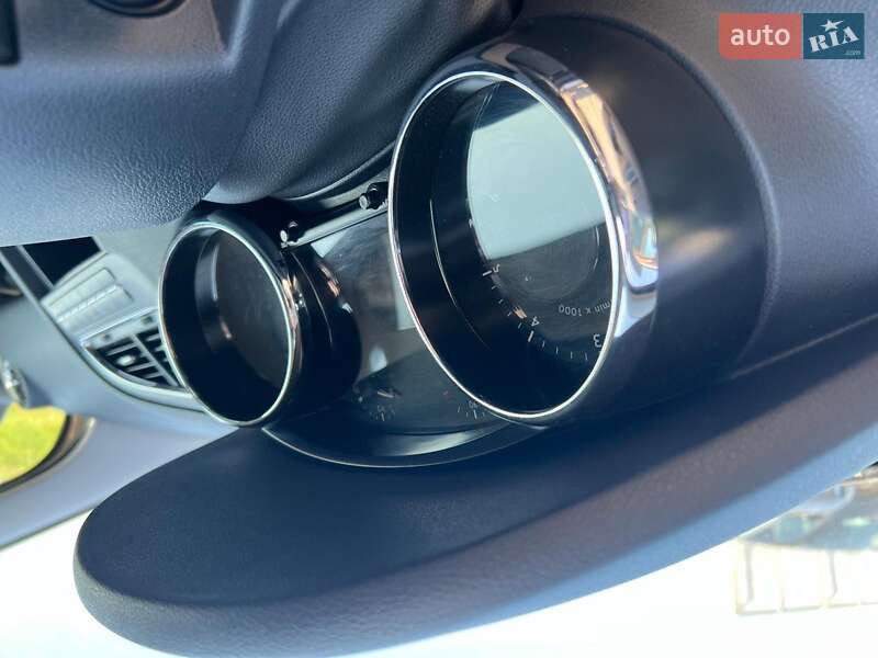 Микровэн Peugeot 5008 2014 в Львове