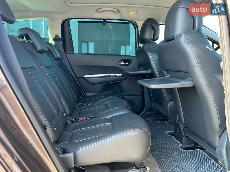 Микровэн Peugeot 5008 2014 в Львове