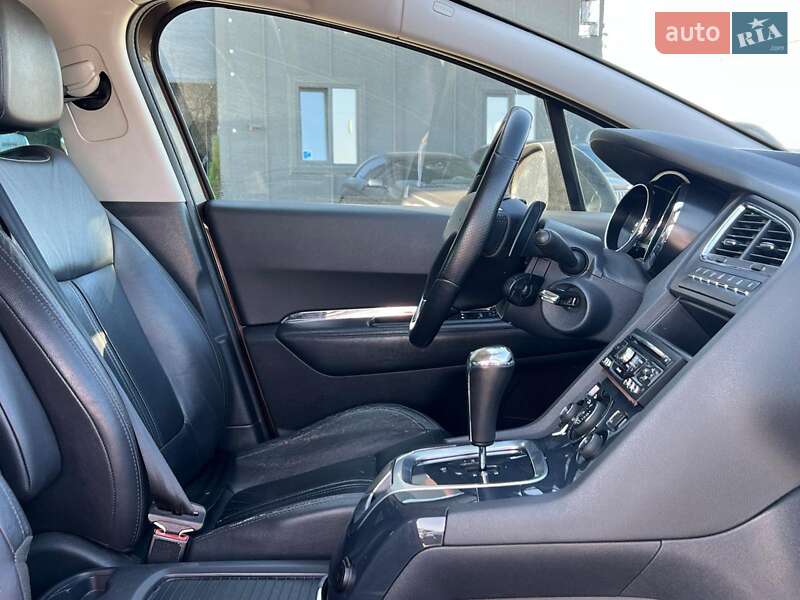 Микровэн Peugeot 5008 2014 в Львове