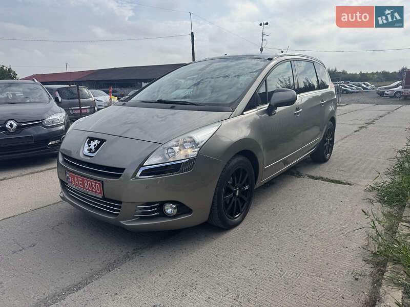Peugeot 5008 2013