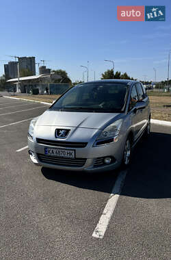 Мікровен Peugeot 5008 2011 в Києві