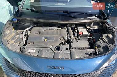 Внедорожник / Кроссовер Peugeot 5008 2022 в 