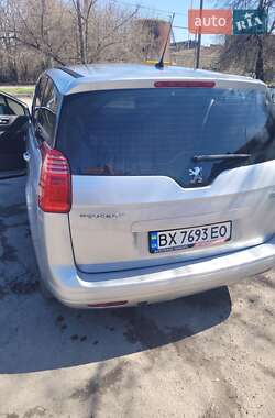 Микровэн Peugeot 5008 2010 в 