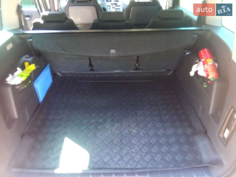 Мікровен Peugeot 5008 2010 в Києві