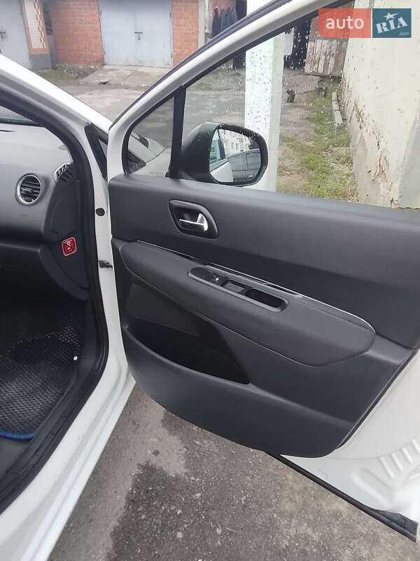 Мікровен Peugeot 5008 2012 в Хмельницькому