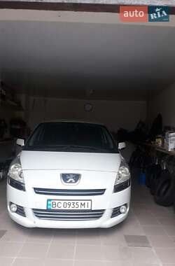 Микровэн Peugeot 5008 2012 в Дрогобыче