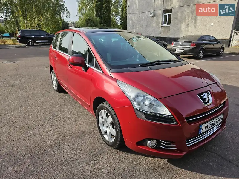 Peugeot 5008 2012