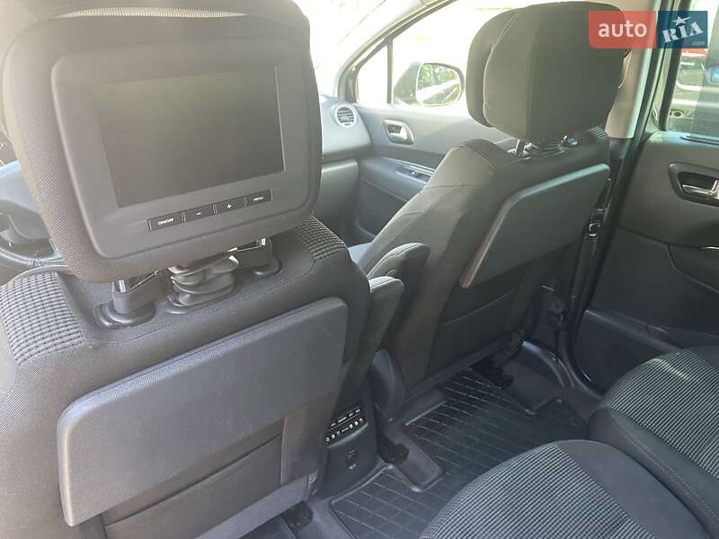 Микровэн Peugeot 5008 2010 в Черновцах