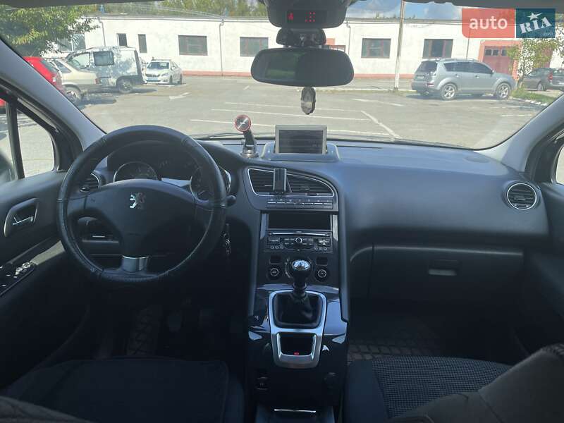 Микровэн Peugeot 5008 2010 в Черновцах