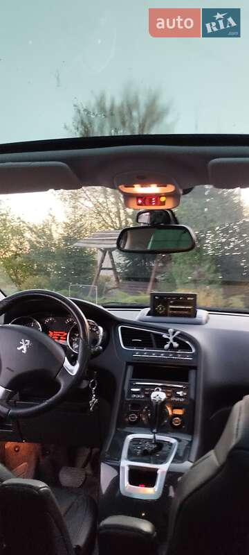 Микровэн Peugeot 5008 2015 в Тальном