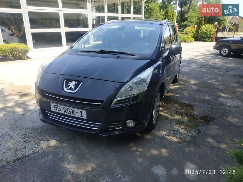 Peugeot 5008 2011