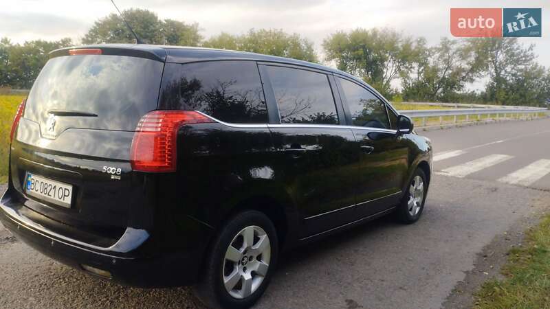 Мікровен Peugeot 5008 2014 в Стрию