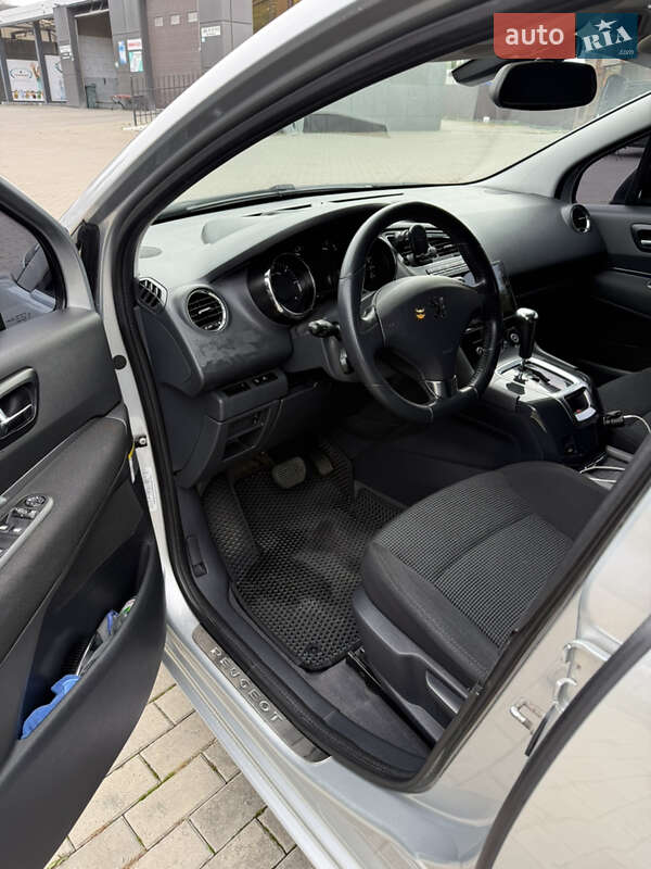 Мікровен Peugeot 5008 2010 в Рівному