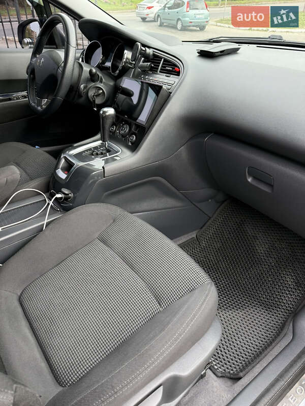 Мікровен Peugeot 5008 2010 в Рівному