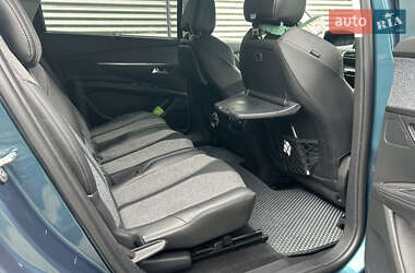 Внедорожник / Кроссовер Peugeot 5008 2017 в 