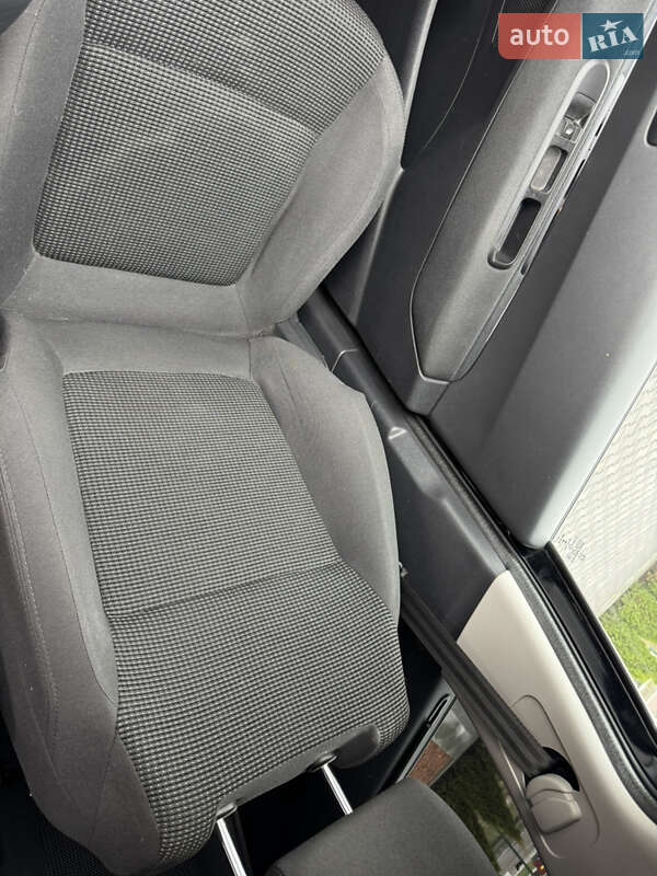 Микровэн Peugeot 5008 2014 в Голованевске фото 21 Микровэн Peugeot 5008 2014 в Голованевске