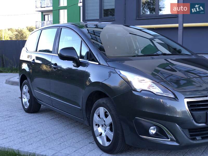 Микровэн Peugeot 5008 2014 в Львове