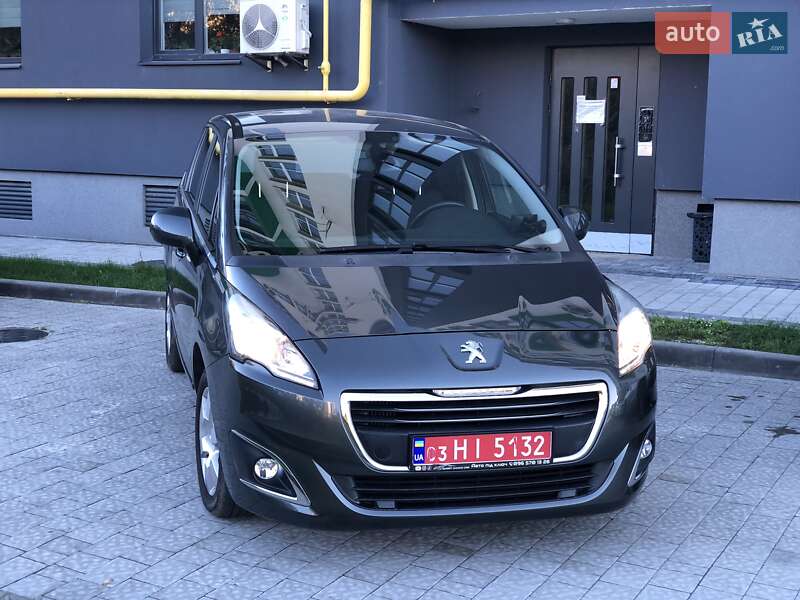 Микровэн Peugeot 5008 2014 в Львове
