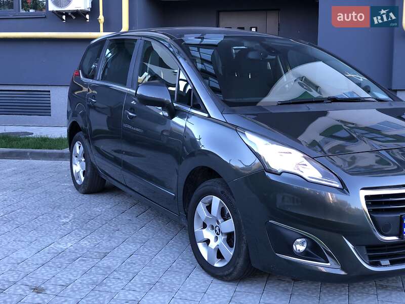 Микровэн Peugeot 5008 2014 в Львове