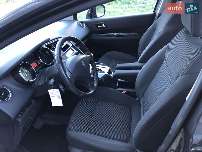 Микровэн Peugeot 5008 2014 в Львове