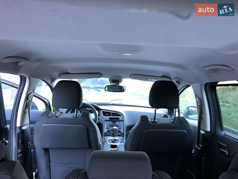 Микровэн Peugeot 5008 2014 в Львове