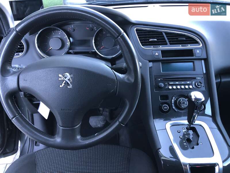 Микровэн Peugeot 5008 2014 в Львове