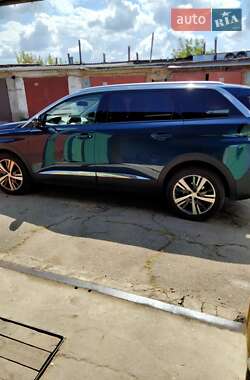 Внедорожник / Кроссовер Peugeot 5008 2021 в 