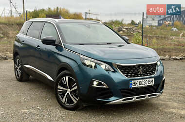 Внедорожник / Кроссовер Peugeot 5008 2017 в Ровно
