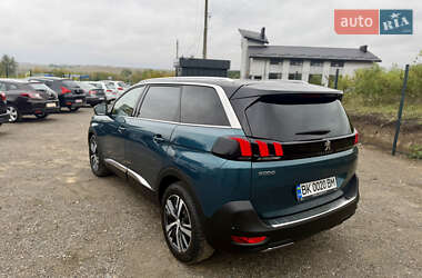 Внедорожник / Кроссовер Peugeot 5008 2017 в 
