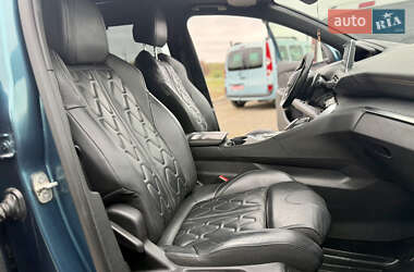 Внедорожник / Кроссовер Peugeot 5008 2017 в 