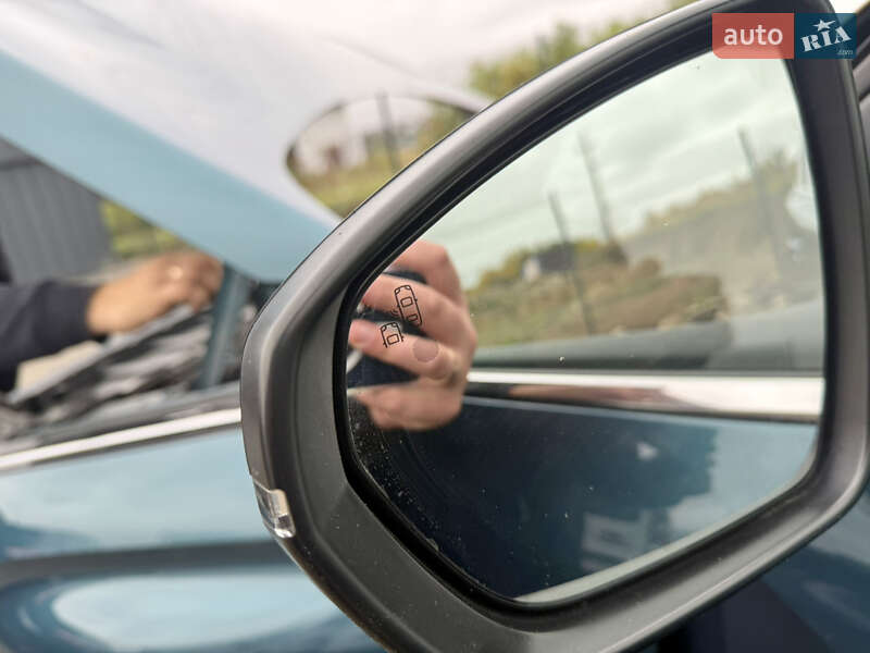 Внедорожник / Кроссовер Peugeot 5008 2017 в Ровно фото 26 Внедорожник / Кроссовер Peugeot 5008 2017 в Ровно