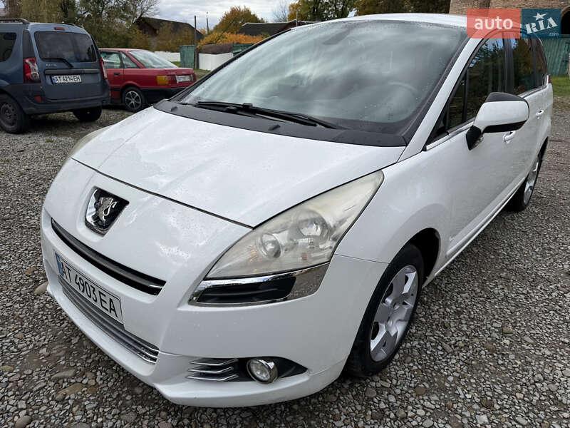Микровэн Peugeot 5008 2013 в 