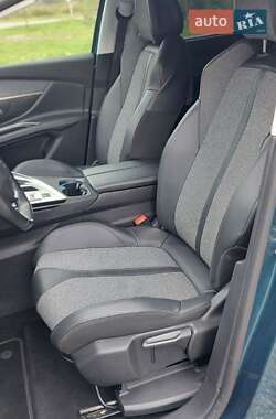 Позашляховик / Кросовер Peugeot 5008 2019 в 