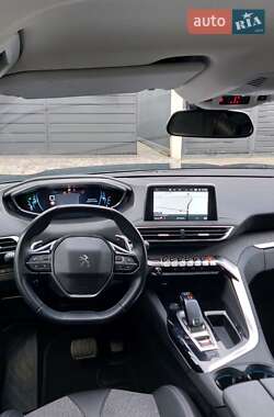 Позашляховик / Кросовер Peugeot 5008 2019 в 