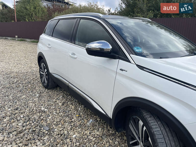 Внедорожник / Кроссовер Peugeot 5008 2017 в Львове