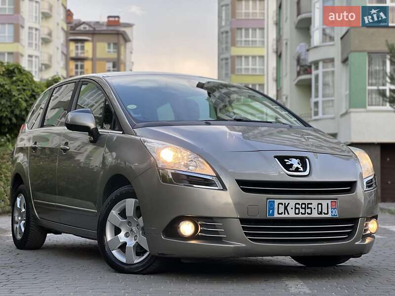 Peugeot 5008 2012