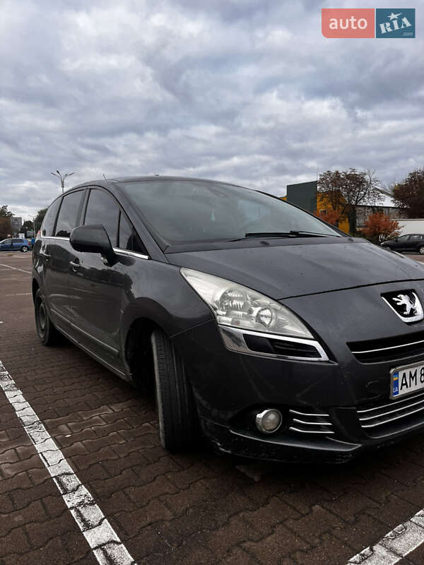 Микровэн Peugeot 5008 2009 в Житомире