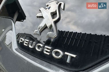 Микровэн Peugeot 5008 2016 в 