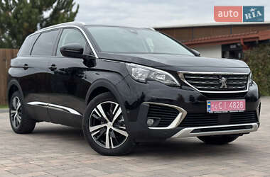 Внедорожник / Кроссовер Peugeot 5008 2020 в 