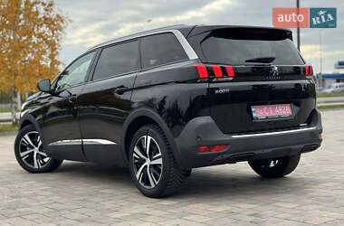 Внедорожник / Кроссовер Peugeot 5008 2020 в 